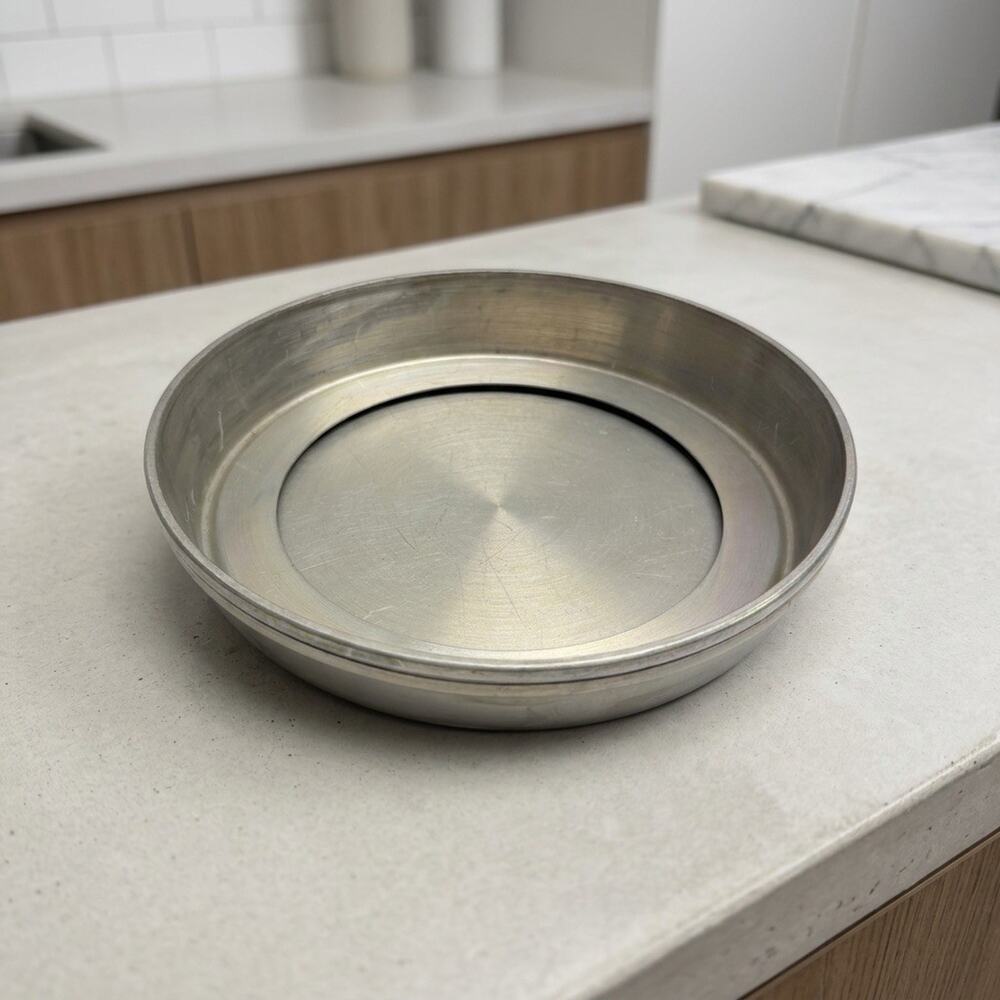 Vintage Mirro Aluminum 9.5” Round Cake Pan 1179M Made in USA Bakeware Spring